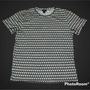 Forever 21 Men’s Large Design T-Shirt